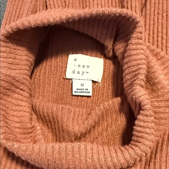 Rust Ribbed Knit Sweater - Picture 3 of 3